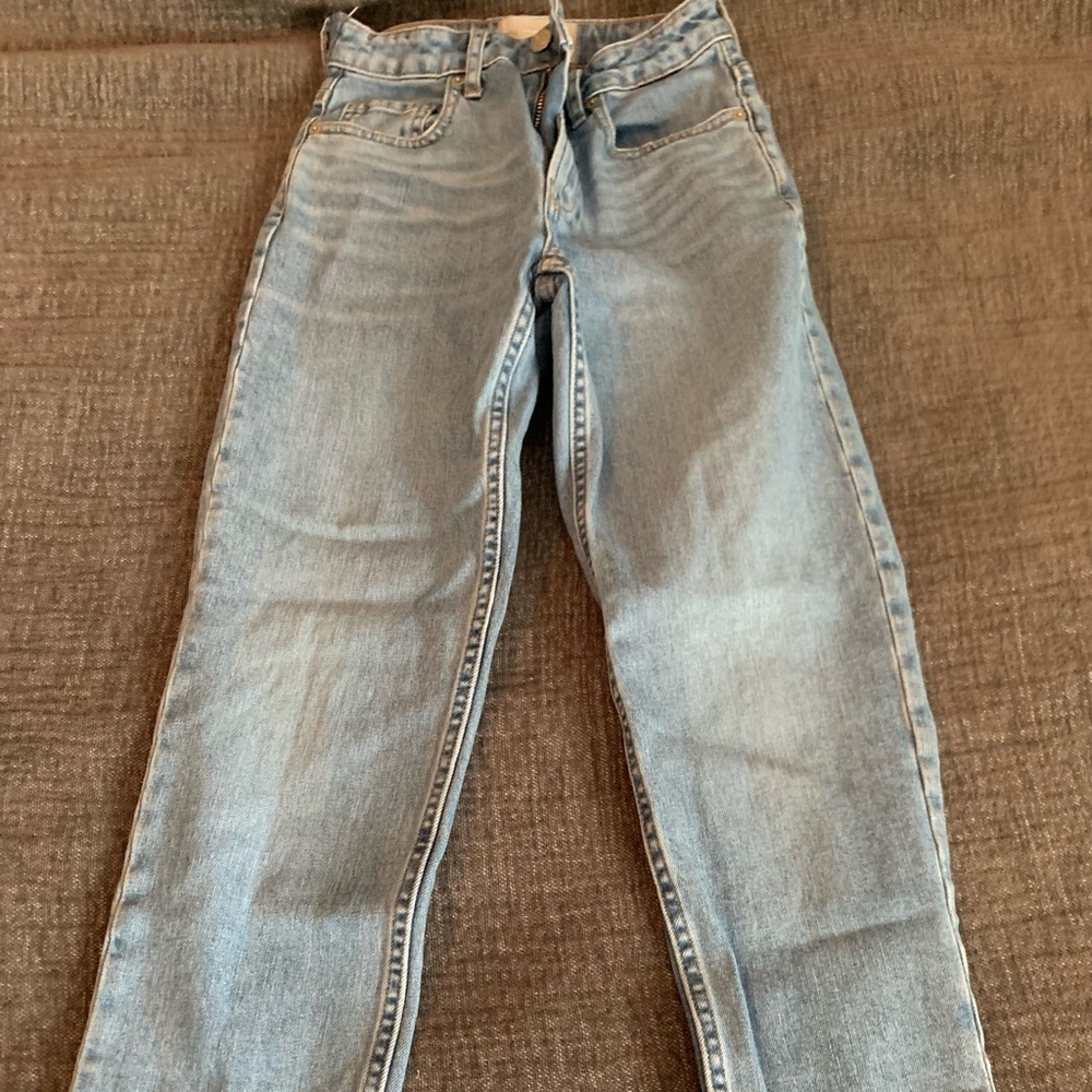 Everlane curvy cheeky jean fits like a 24P